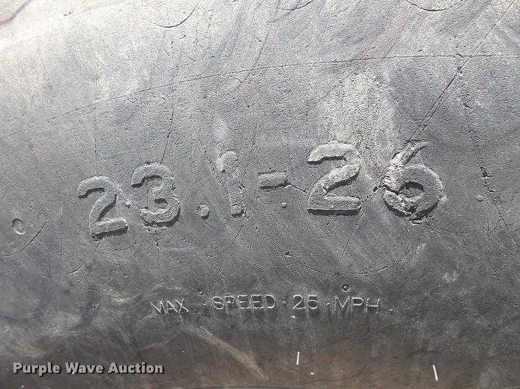 image for item DV9710 Caterpillar CS-433 single drum vibratory roller