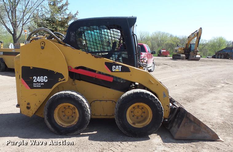 image for item DV9711 2010 Caterpillar 246C skid steer