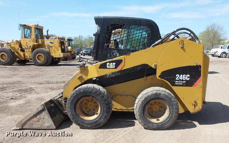 image for item DV9711 2010 Caterpillar 246C skid steer