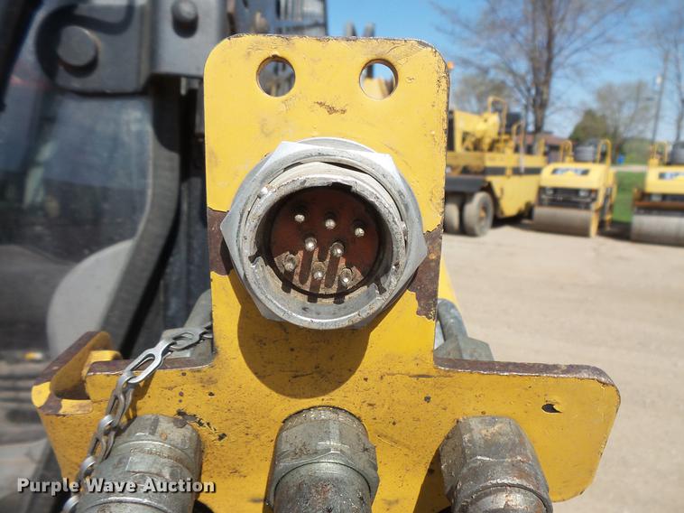 image for item DV9711 2010 Caterpillar 246C skid steer