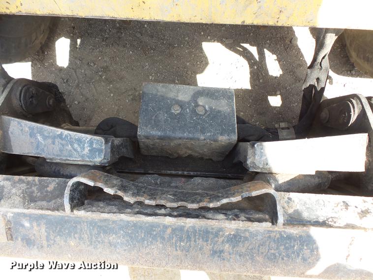 image for item DV9711 2010 Caterpillar 246C skid steer