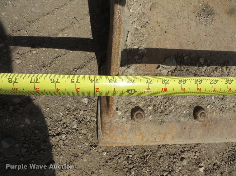 image for item DV9711 2010 Caterpillar 246C skid steer