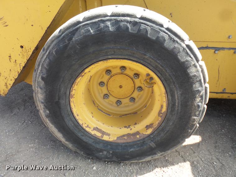 image for item DV9711 2010 Caterpillar 246C skid steer