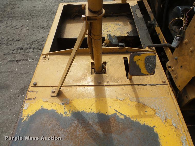 image for item DV9713 1988 Ingram 11-2700-R pneumatic roller