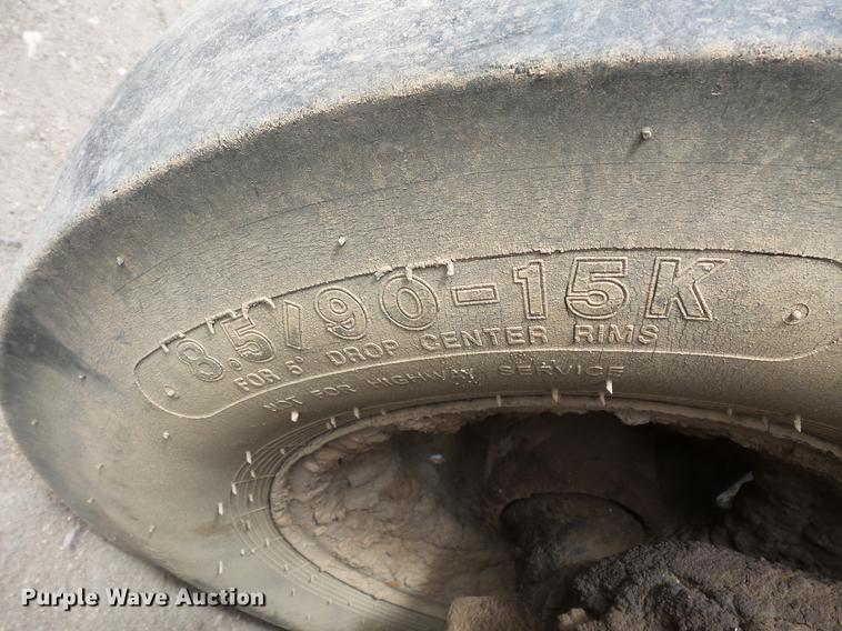 image for item DV9713 1988 Ingram 11-2700-R pneumatic roller