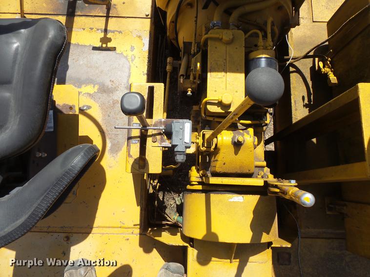 image for item DV9714 1988 Ingram 1-2700-P pneumatic roller