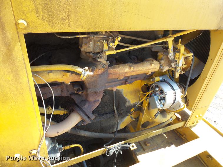 image for item DV9714 1988 Ingram 1-2700-P pneumatic roller