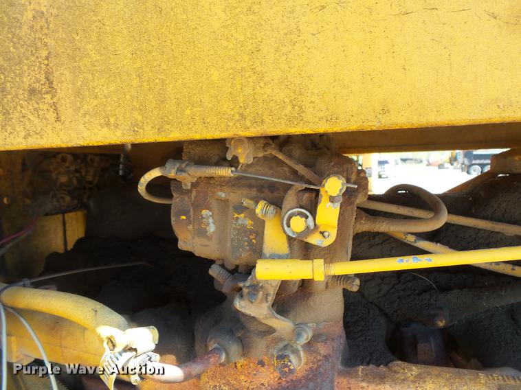 image for item DV9714 1988 Ingram 1-2700-P pneumatic roller