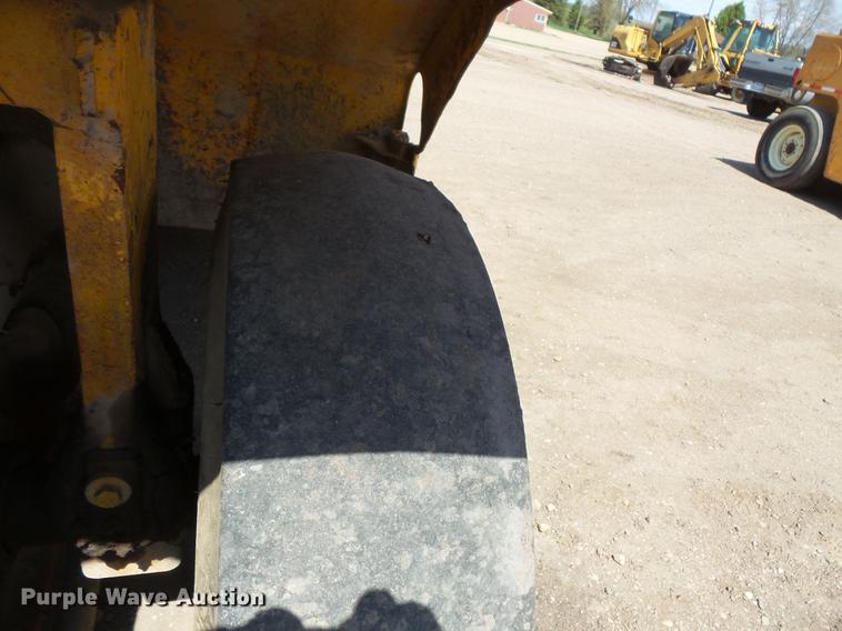 image for item DV9714 1988 Ingram 1-2700-P pneumatic roller