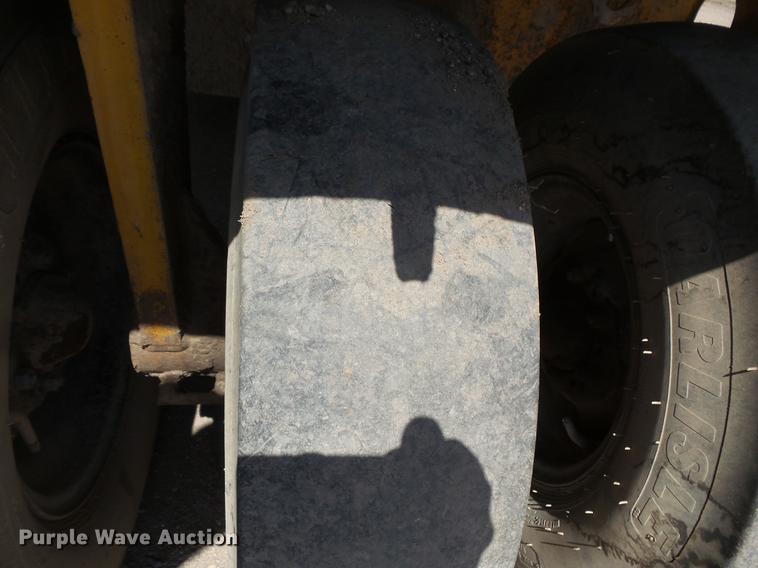 image for item DV9714 1988 Ingram 1-2700-P pneumatic roller