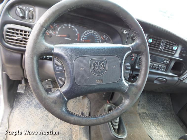 image for item DV9715 2000 Dodge Ram 1500 Ext. Cab pickup truck