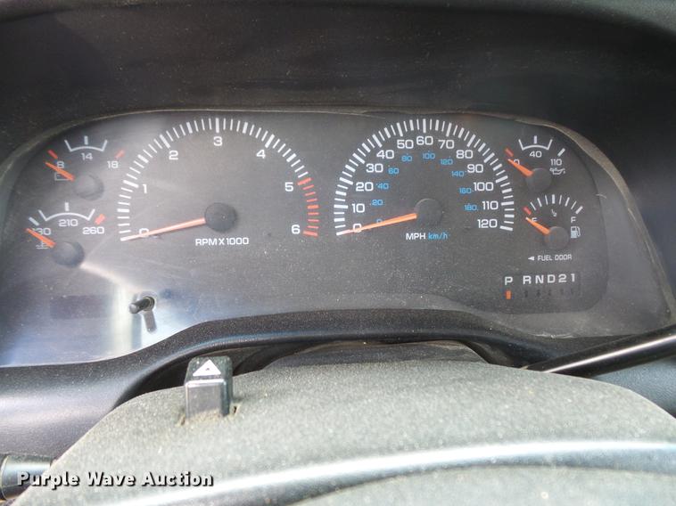 image for item DV9715 2000 Dodge Ram 1500 Ext. Cab pickup truck