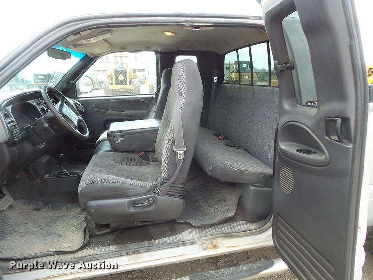 image for item DV9715 2000 Dodge Ram 1500 Ext. Cab pickup truck