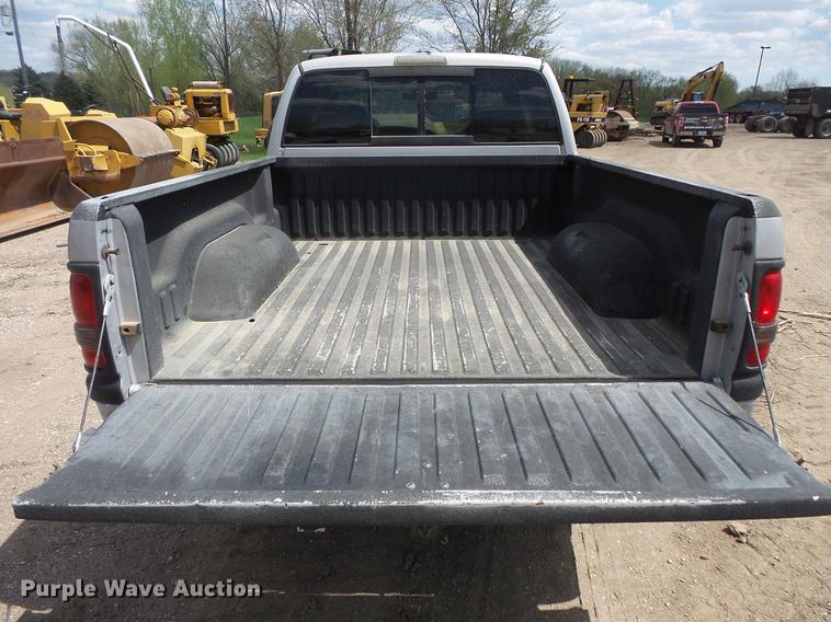 image for item DV9715 2000 Dodge Ram 1500 Ext. Cab pickup truck