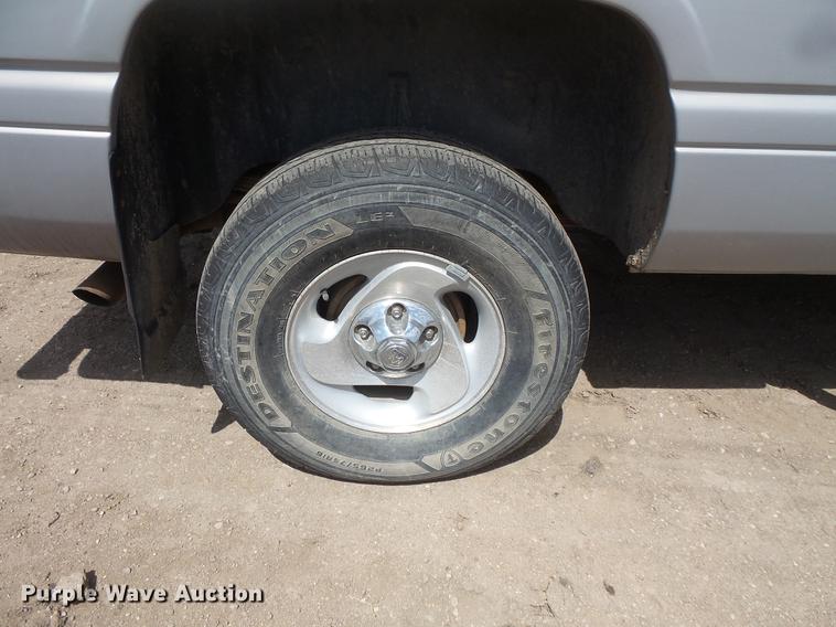 image for item DV9715 2000 Dodge Ram 1500 Ext. Cab pickup truck