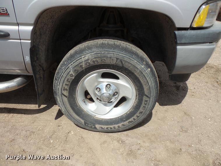 image for item DV9715 2000 Dodge Ram 1500 Ext. Cab pickup truck