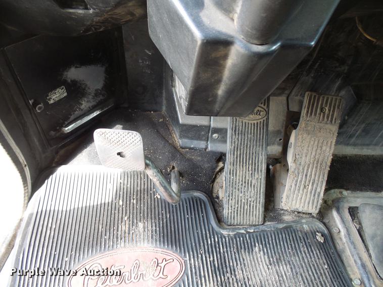 image for item DV9716 1991 Peterbilt 379 dump truck