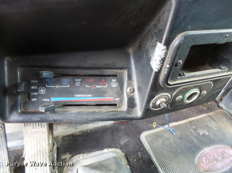 image for item DV9716 1991 Peterbilt 379 dump truck