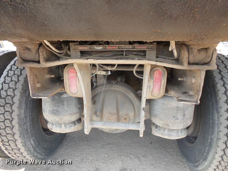 image for item DV9716 1991 Peterbilt 379 dump truck