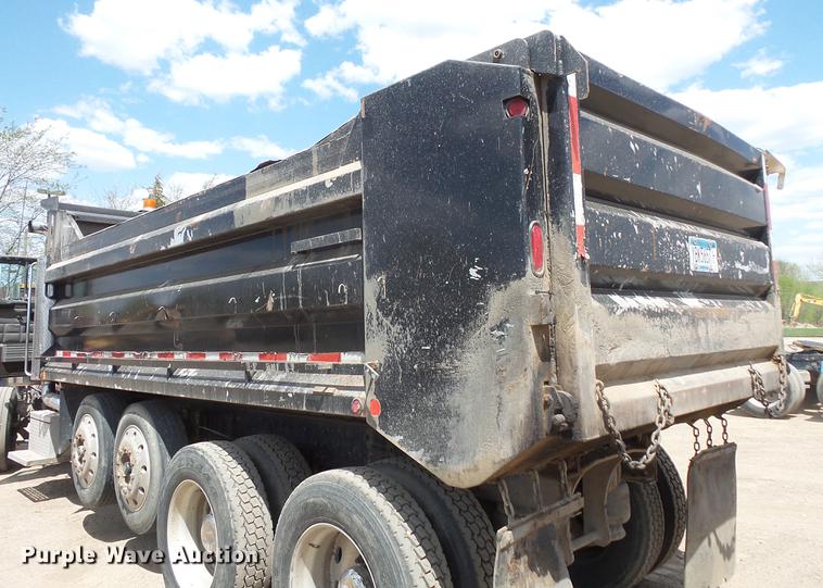 image for item DV9716 1991 Peterbilt 379 dump truck