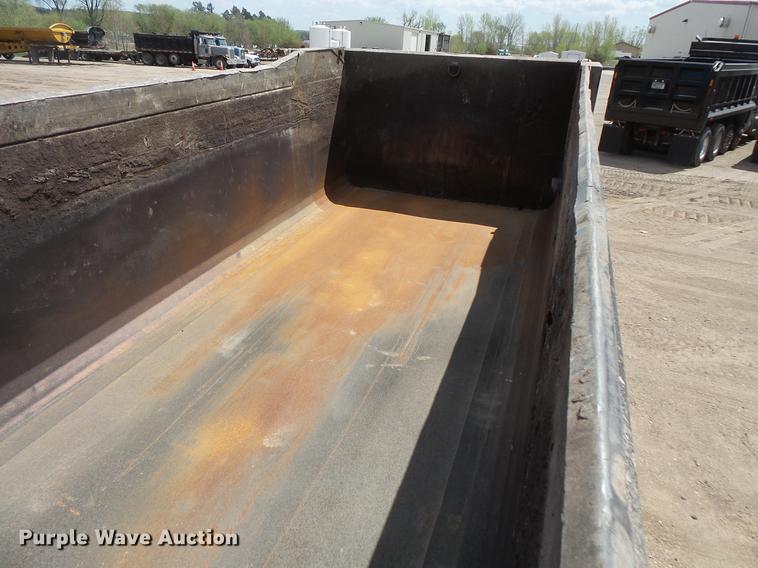 image for item DV9716 1991 Peterbilt 379 dump truck