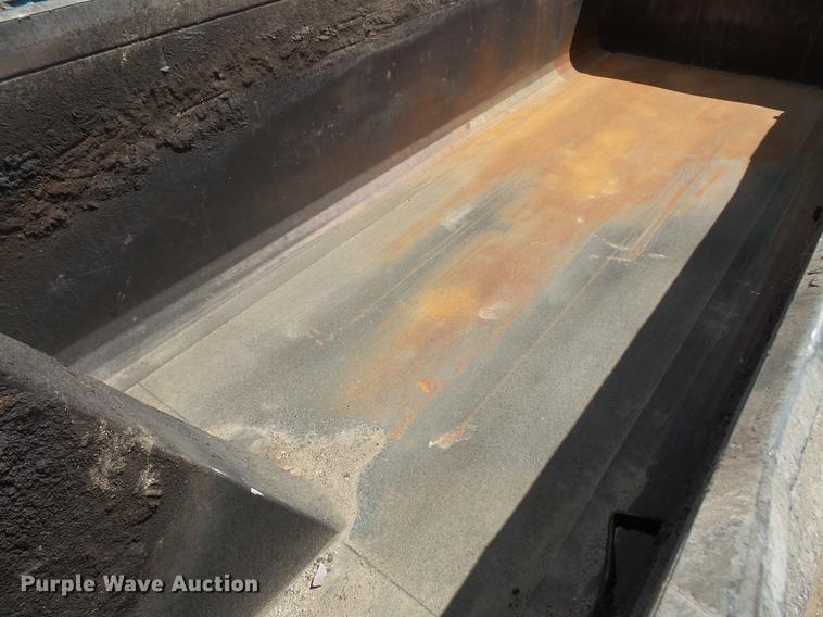 image for item DV9716 1991 Peterbilt 379 dump truck