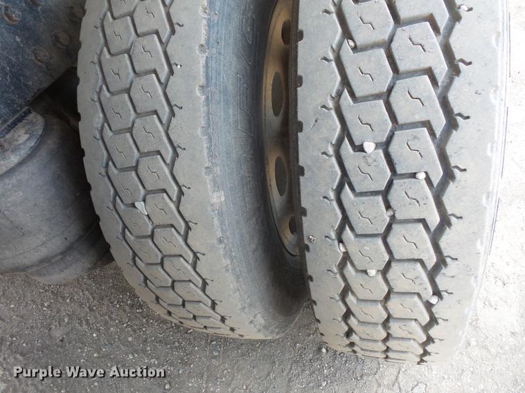 image for item DV9716 1991 Peterbilt 379 dump truck