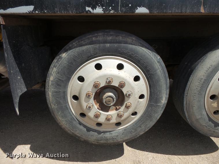 image for item DV9716 1991 Peterbilt 379 dump truck