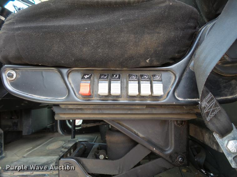 image for item DV9717 1995 Peterbilt 377 semi truck