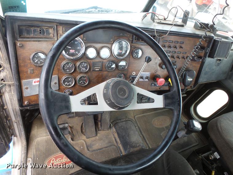 image for item DV9717 1995 Peterbilt 377 semi truck