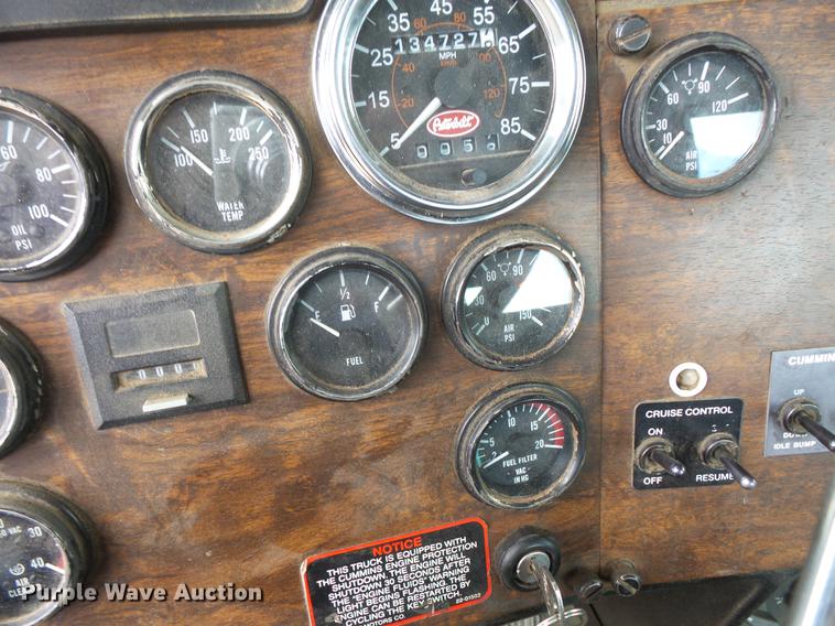 image for item DV9717 1995 Peterbilt 377 semi truck