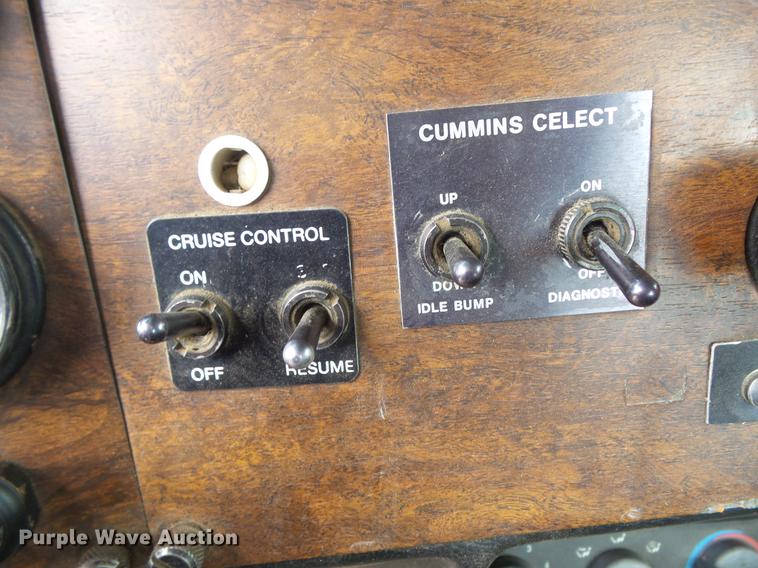 image for item DV9717 1995 Peterbilt 377 semi truck