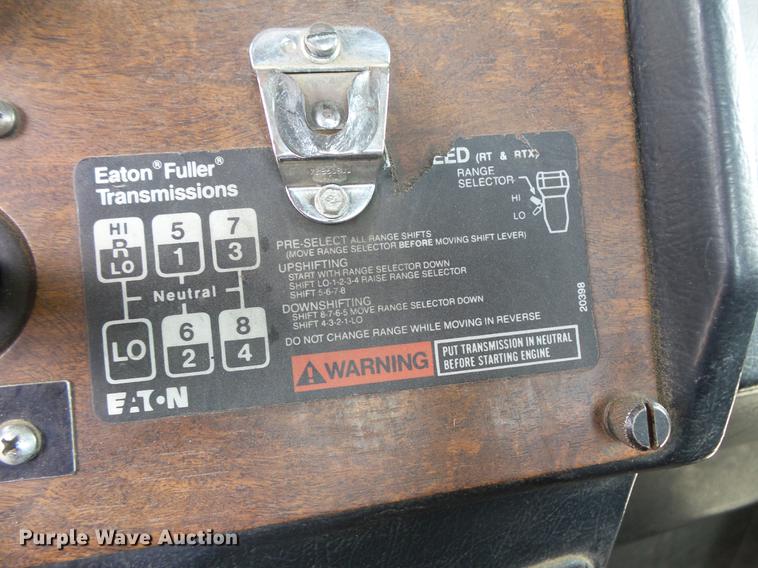 image for item DV9717 1995 Peterbilt 377 semi truck