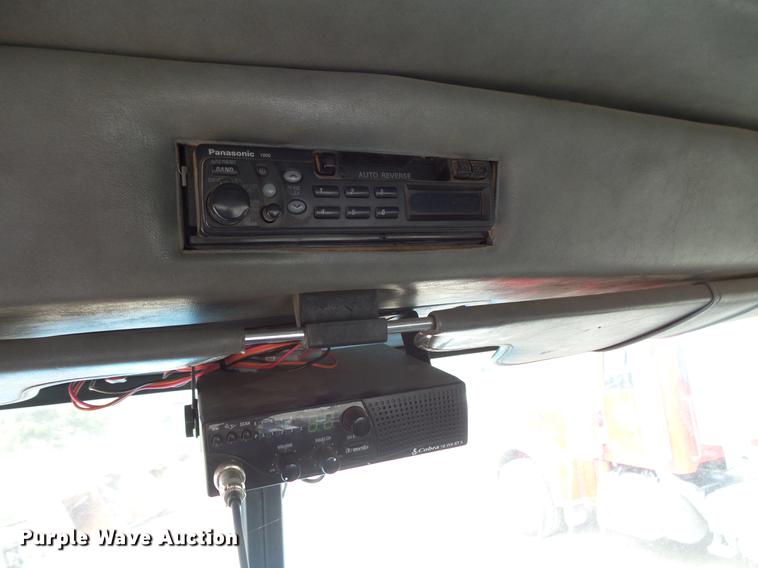 image for item DV9717 1995 Peterbilt 377 semi truck