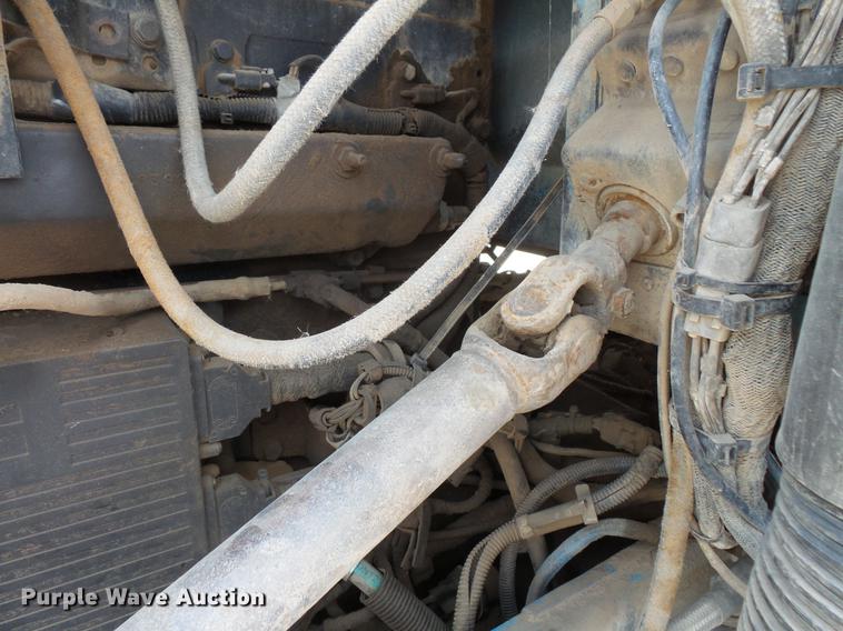 image for item DV9717 1995 Peterbilt 377 semi truck