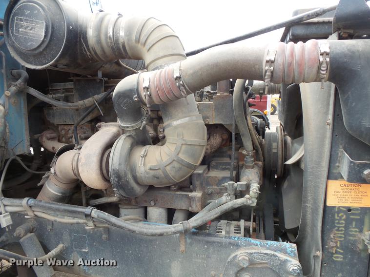 image for item DV9717 1995 Peterbilt 377 semi truck