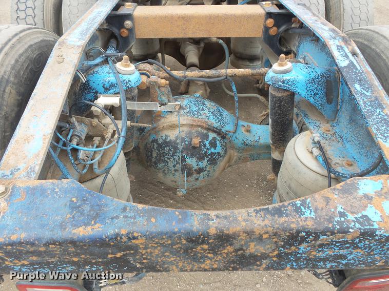 image for item DV9717 1995 Peterbilt 377 semi truck