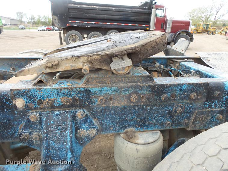 image for item DV9717 1995 Peterbilt 377 semi truck