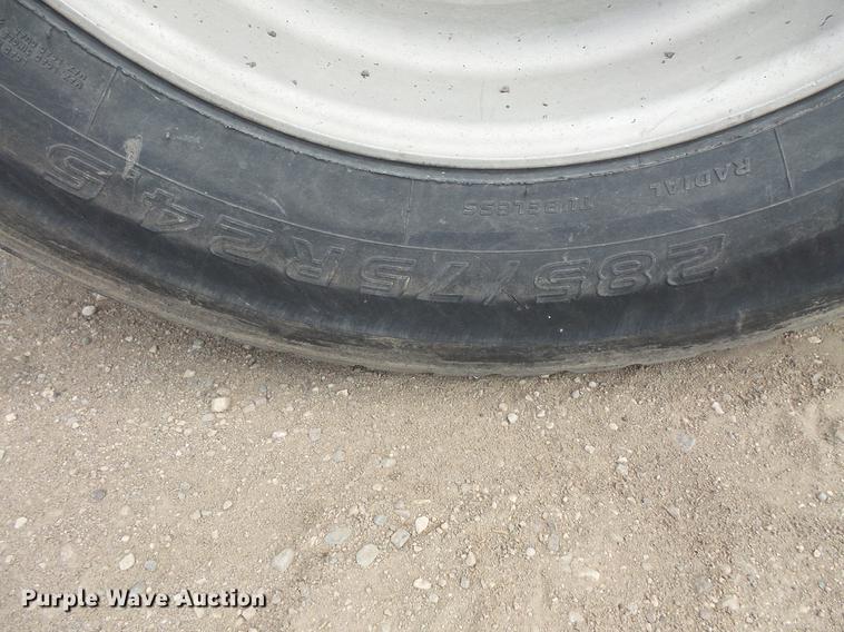 image for item DV9717 1995 Peterbilt 377 semi truck