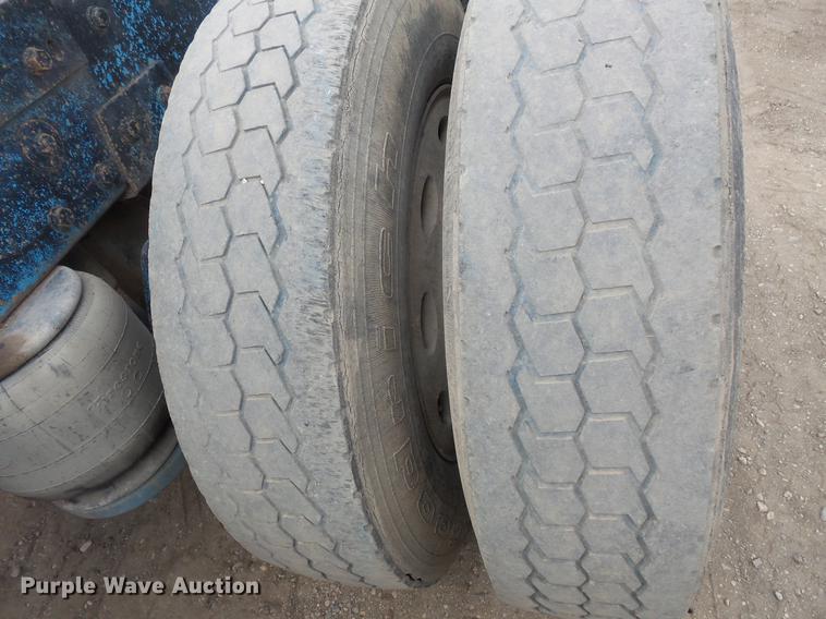 image for item DV9717 1995 Peterbilt 377 semi truck