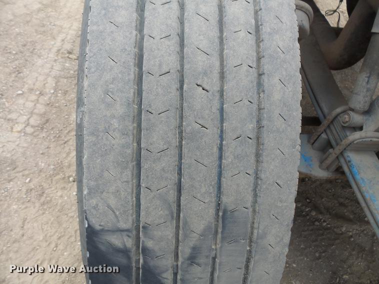 image for item DV9717 1995 Peterbilt 377 semi truck