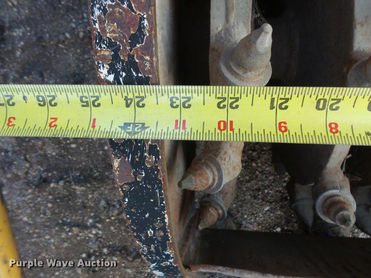 image for item DV9738 Coneqtec AP600 skid steer cold planer