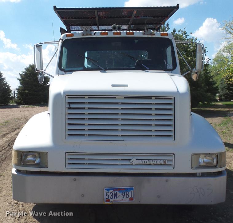 image for item DX9098 1989 International G-8300 truck with Big John tree spade