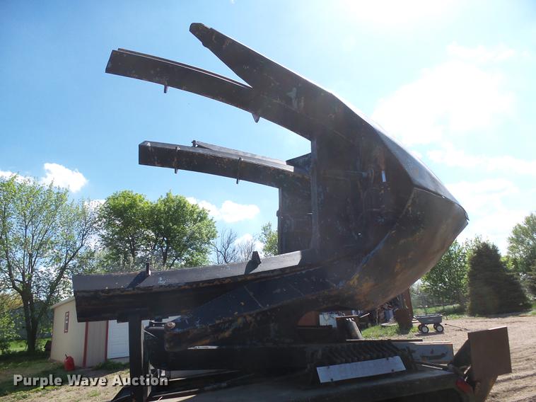 image for item DX9098 1989 International G-8300 truck with Big John tree spade