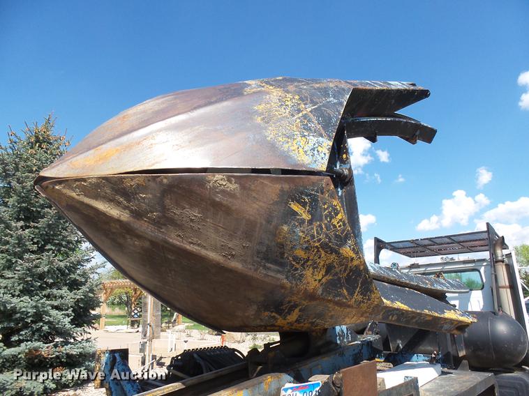 image for item DX9098 1989 International G-8300 truck with Big John tree spade