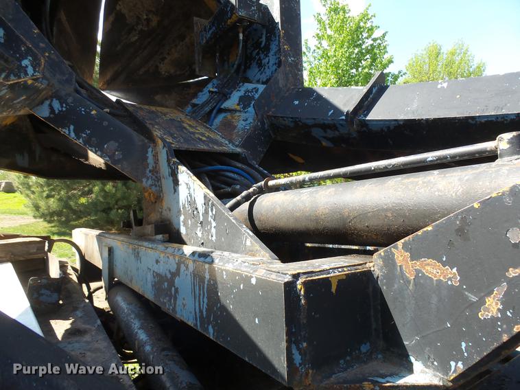 image for item DX9098 1989 International G-8300 truck with Big John tree spade