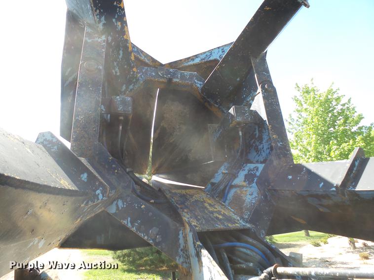 image for item DX9098 1989 International G-8300 truck with Big John tree spade