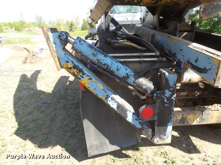 image for item DX9098 1989 International G-8300 truck with Big John tree spade