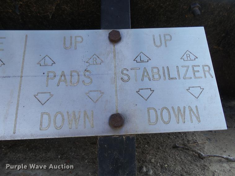 image for item DX9098 1989 International G-8300 truck with Big John tree spade