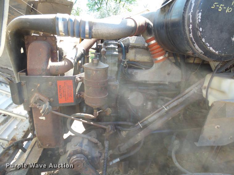 image for item DX9098 1989 International G-8300 truck with Big John tree spade